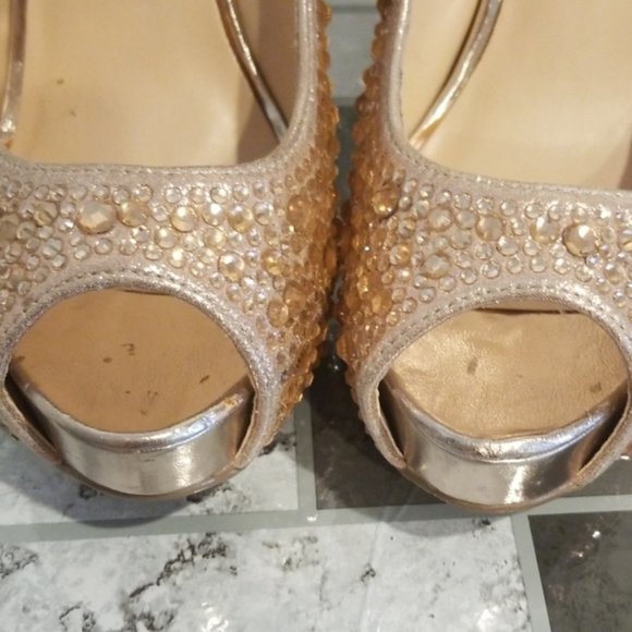 Lauren Lorraine Embellished Pumps - Picture 7 of 8